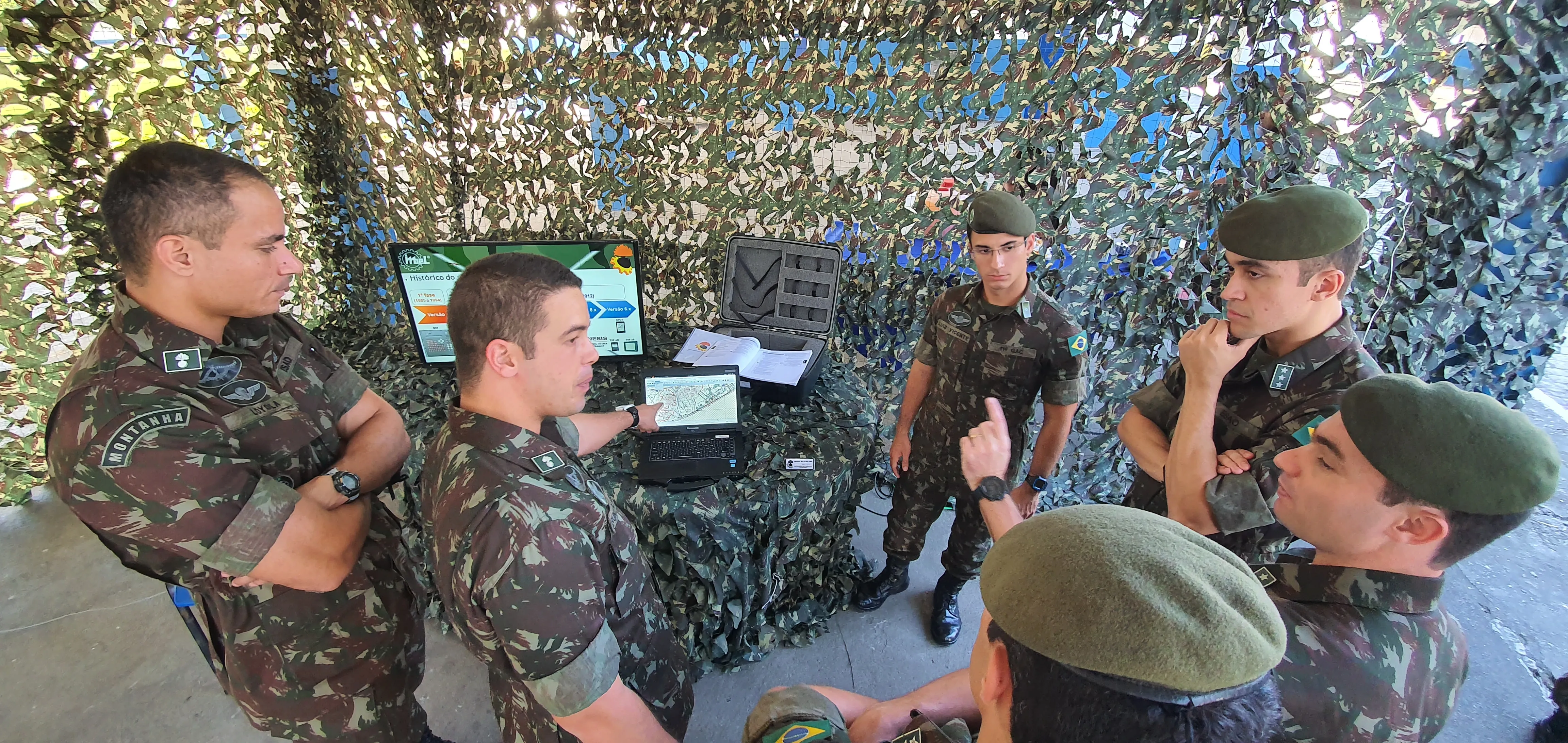 FMCE participa de exercício simulado (INDOOR) na Escola de Aperfeiçoamento de Oficiais (EsAO)